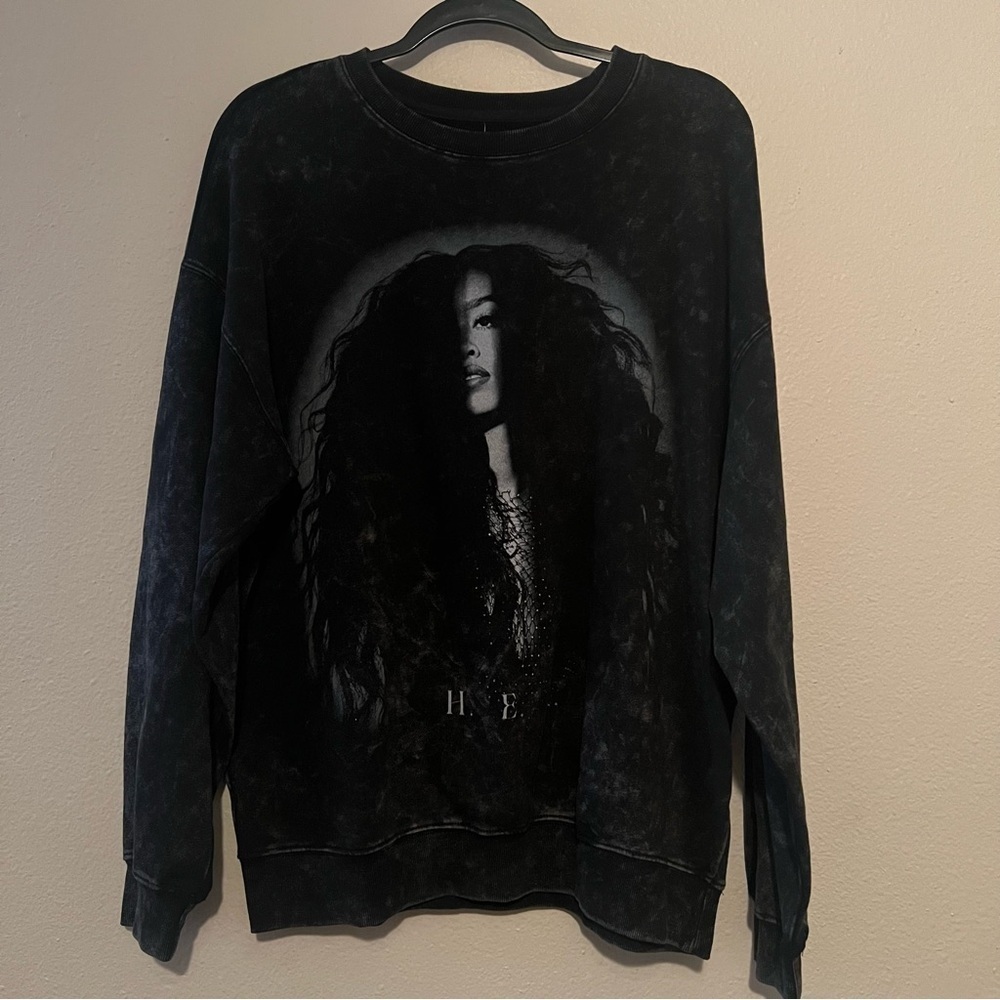 H.E.R. Long Sleeve Sweatshirt size Large New